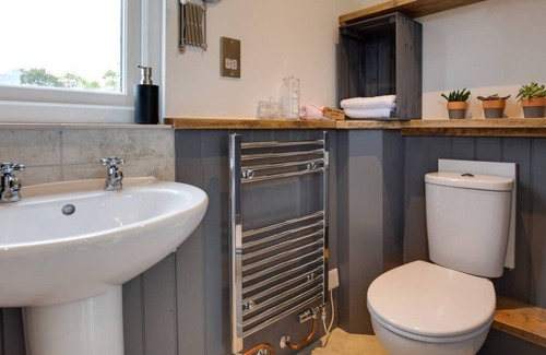 Abbess Roding Ski Chalet | The Warren in the beautiful Ashford