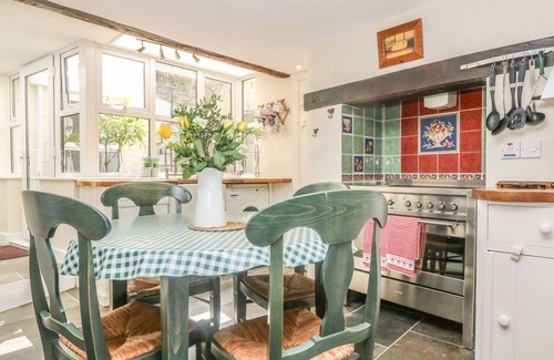 Polruan Apartment | THE WATCH BELOW, pet friendly, character holiday cottage in Polruan