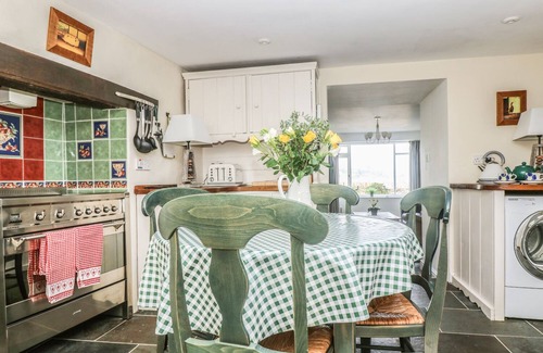 Polruan Apartment | THE WATCH BELOW, pet friendly, character holiday cottage in Polruan