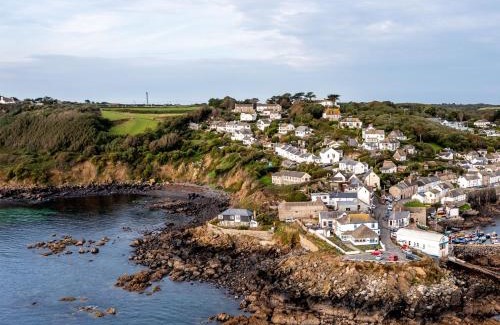 Coverack House | The Watch House