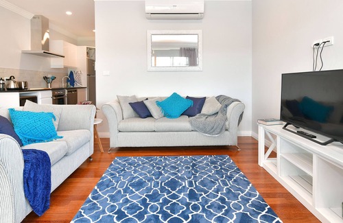 Arkles Bay Apartment | The Waterfront on Wade - Luxury 2 bedroom apartment on the Weiti River Estuary