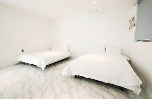 Suyeong-Gu House | The Wave Pension