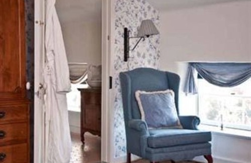 Ellicott City Bed & Breakfast | The Wayside Inn Bed & Breakfast