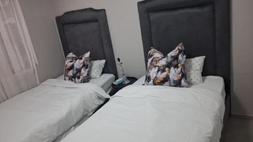 Greater Johannesburg Metropolitan Area Apartment | The Weavers Nest Apartment