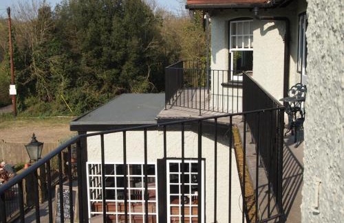 Elmbridge Hotel | The Weir Hotel