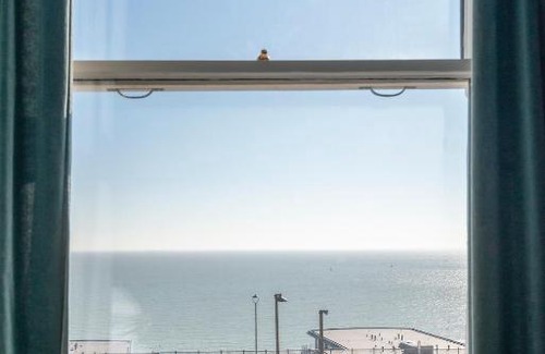 Ramsgate Apartment | The Wellington - style, charm and sea views