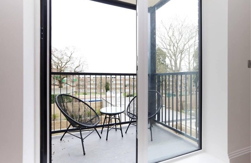 Brent Apartment | The Wembley Park Wonder - 2 BDR Flat with Balcony