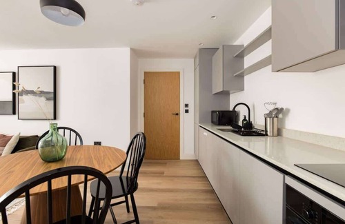 Wembley Central Apartment | The Wembley Place - Stunning 1 Bdr Flat