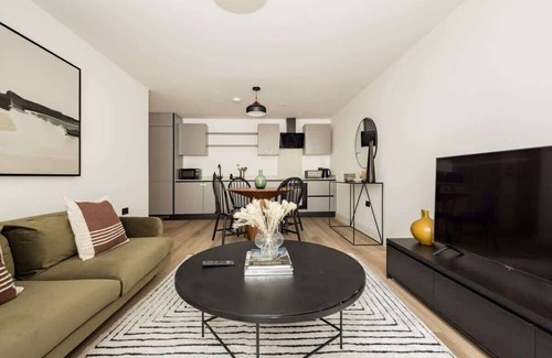 Wembley Central Apartment | The Wembley Place - Stunning 1 Bdr Flat