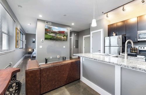 Roanoke Apartment | The West End Flats Su