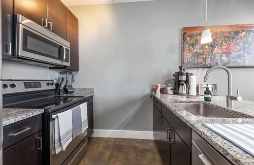 Roanoke Apartment | The West End Flats Su