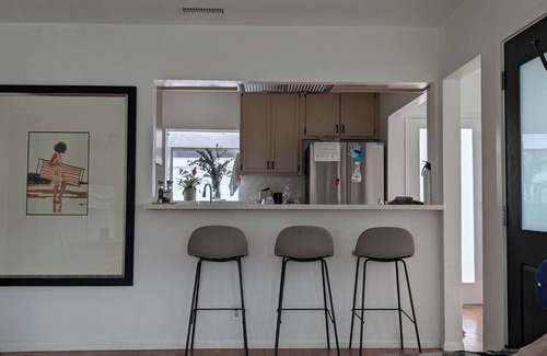 Del Aire House | The West End