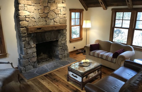 Weston House | The Weston River House 1 hr from NYC Designed by Famed Artisan Michael Greenberg