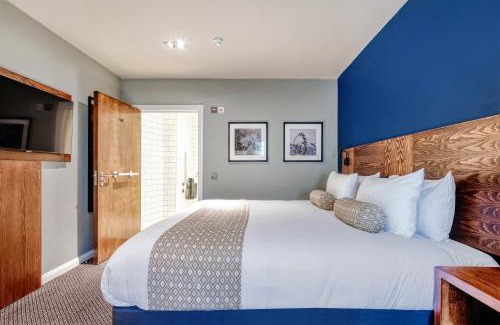 Horsell Hotel | The Wheatsheaf by Innkeeper's Collection