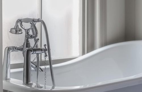 Newport Hotel | The Wheatsheaf Hotel