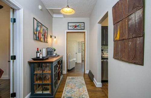 Brevard House | The White Cottage