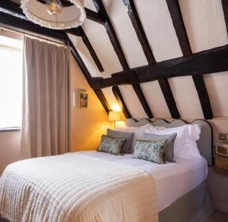 Lewes Hotel | The White Hart - A Heartwood Inn