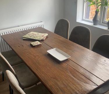 Alton Hotel | The White Hart Apartment Valley View