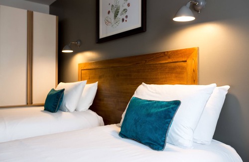 Chalfont St Giles Hotel | The White Hart by Green King Inns
