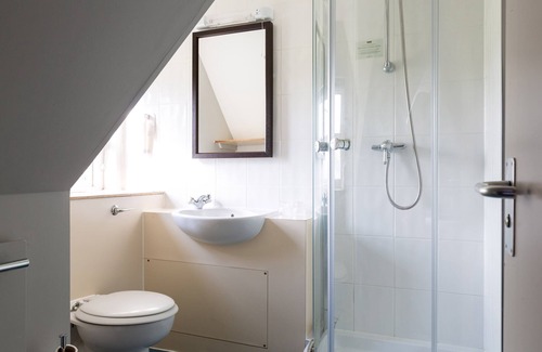 Chalfont St Giles Hotel | The White Hart by Green King Inns