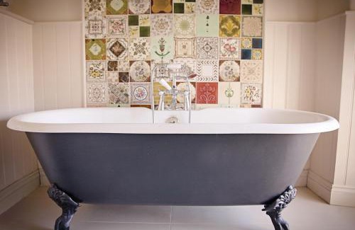 Somerton Hotel | The White Hart