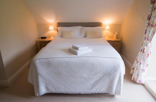 Compton Bassett Bed & Breakfast | The White Horse Inn