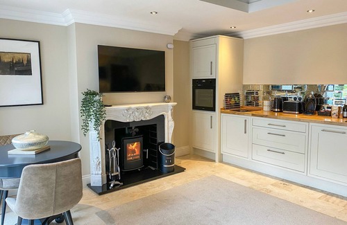 Worthing Cottage | The White House Retreat