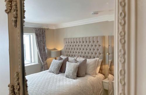 Worthing House | The White House Retreat