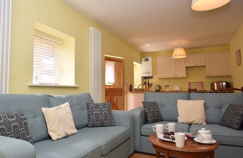 Worstead Bed & Breakfast | The White Lady