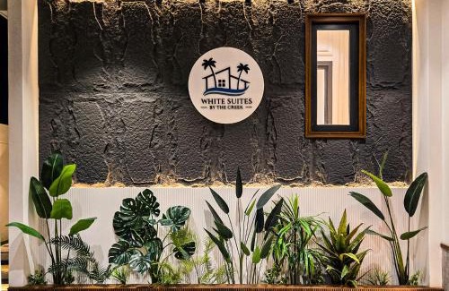 D.H.A. Hotel | The White Suites