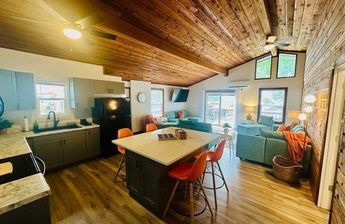 Sunrise Beach House | The whole family. On the water! 6 Bedroom
