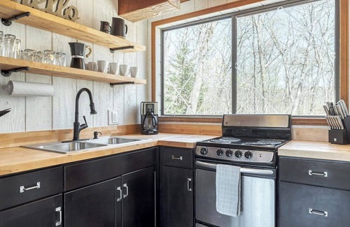 Wright City Ski Chalet | The Wild Heron by StayLage