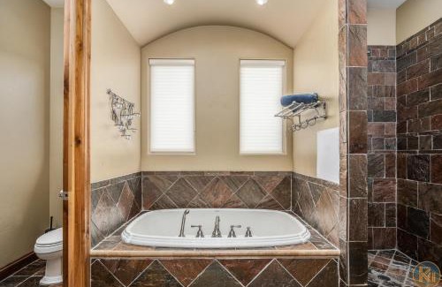 Alton House | The Wildflower Lodge Near Zion and Bryce