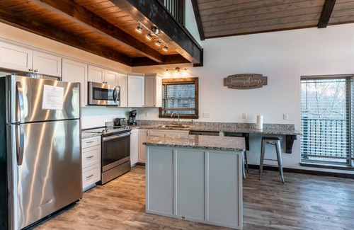 Ponca Condo | The Wildwood Cabin - Tree-top Getaway