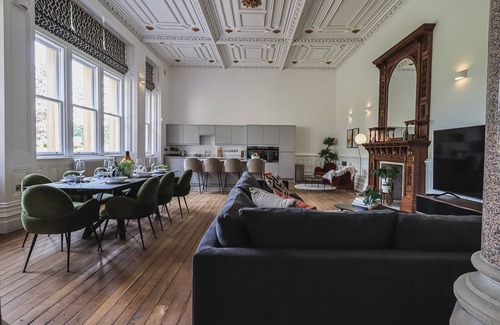 Newland Near Ulverston Cottage | THE WILFRED SUITE STONE CROSS MANSION, family friendly in Ulverston