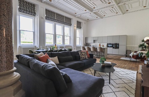 Newland Near Ulverston Cottage | THE WILFRED SUITE STONE CROSS MANSION, family friendly in Ulverston