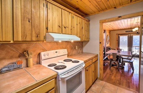 Mountain View Cabin | The Willow Breeze Cabin on the White River - Entire Home