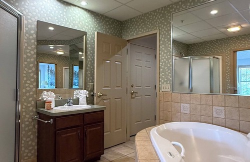 Lake Harmony Hotel | The Willowbrook Golf Hotel At Split Rock