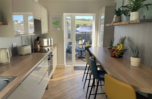 Weymouth House | THE WILLOWS, family friendly, with a garden in Preston