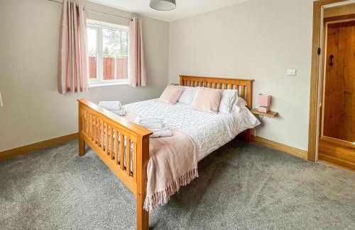 Child Okeford House | The Willows - Uk34000