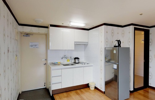 Asan Condo | The Witt DOGO