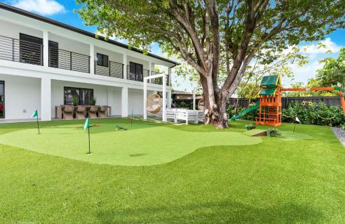 Ludlam House | The World - Canal View, Playground, 9 Bedrooms, Work Area, Pickleball & Game Room