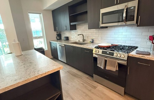 East Village Apartment | The Wyatt at Makers Quarter: Downtown San Diego Living, Chic 1BR with WiFi & AC