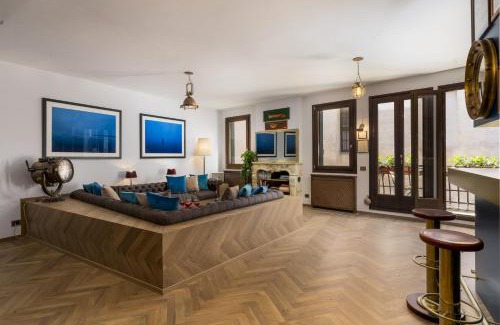 Castello Apartment | The Yacht House Canal View