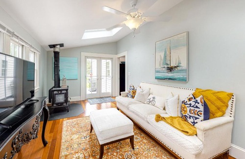 South Yarmouth House | The Yarmouth House - House Only
