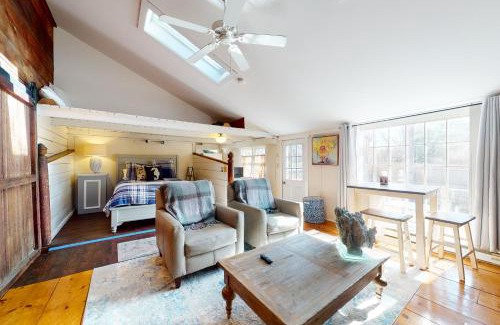 South Yarmouth Hotel | The Yarmouth House - Carriage House