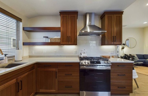 Arcata House | The Yellow Doors "B"