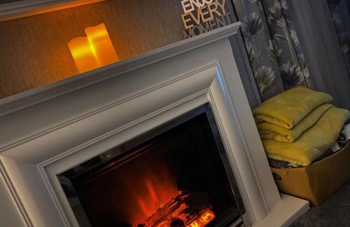 Allerthorpe House | The Yorkshire Burrow Lodge with Hot Tub