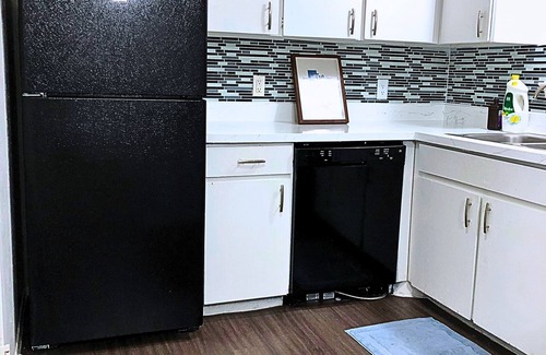 Denton Apartment | Theater apartment/DENTON/POOL/GYM/FREE PARKING