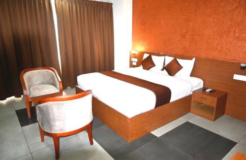Vayittiri Hotel | Theertha Inn